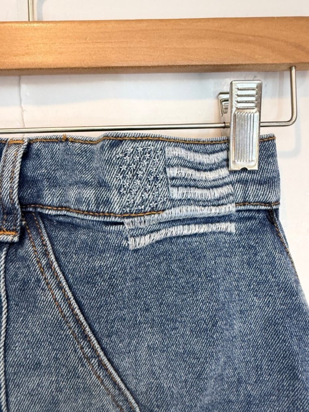 Device Women's Venus Flare Jeans Star Dark Wash Size 25 Front Pleat High Rise - Picture 6 of 9